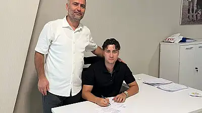 Konyasporlu genç oyuncuya profesyonel sözleşme