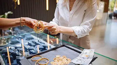 Kuyumcularda nakit devri kapanıyor: Altına bandrol sistemi geliyor!