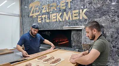 Maliyetler Konya'nın vazgeçilmezini de vurdu: Zam var etliekmekten vazgeçen yok!