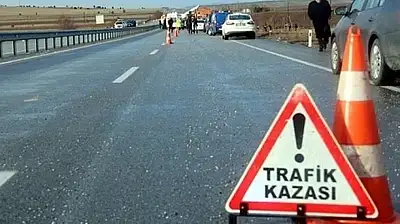 Son dakika: Konya'da can pazarı! Hafif ticari araç ile otomobil feci çarpıştı!
