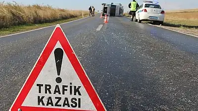 Son dakika! Konya yolunda otobüs ve otomobil çarpıştı: 1 ölü, 12 yaralı!