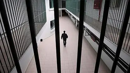 15-18 yaş grubuna müebbet hapis cezası mı geliyor?