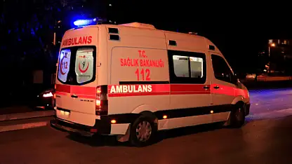 Düzensiz göçmenleri taşıyan minibüs dereye uçtu: 20 yaralı