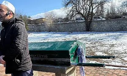 Kas ailesinin acı günü! Nebahat Kas son yolculuğuna uğurlandı