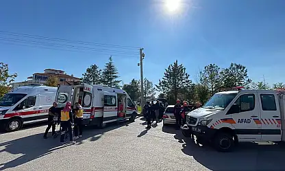 Otomobil ile cip çarpıştı: 3 yaralı
