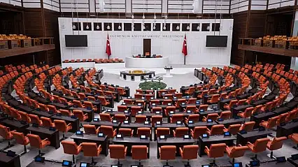 AK Parti'nin TBMM'deki sandalye sayısı 272'e yükseldi