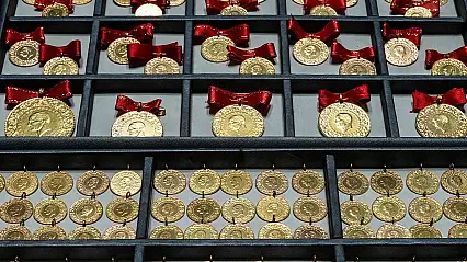 Altın fiyatlarında yeni hareketlilik! Kritik seviye açıklandı