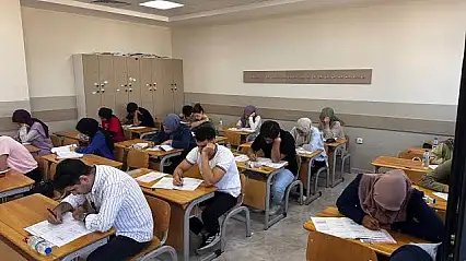 Bakan Çiftçi'den KPSS öncesi sessizlik çağrısı: 35 binden fazla personel görevde!