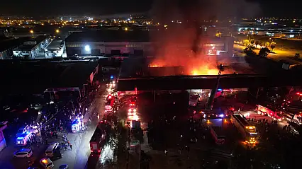Halde çıkan yangında 22 iş yeri kullanılamaz hale geldi