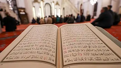 Hangi dualar geri çevrilmez? Berat Kandili'ni ihya etmenin 5 yolu!