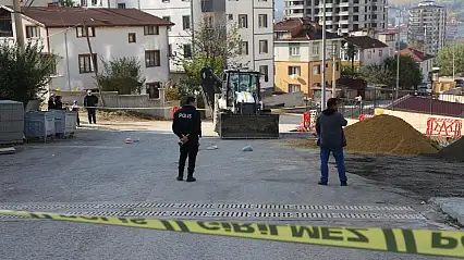 İş makinesinin çarptığı yaşlı kadın öldü