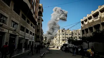 Katil İsrail'in saldırılarıyla 10 Filistinli daha hayatını kaybetti