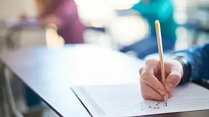 KPSS Ön Lisans'ta 4 yanlış 1 doğruyu götürür mü?