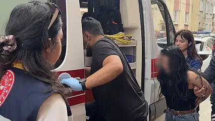 Küçük çekiçle apartmanı birbirine kattı