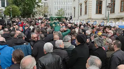 Müzisyen Soner Olgun son yolculuğuna uğurlandı