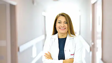 'Okul döneminde çocukların göz sağlığına ekran ve yakın çalışma uyarısı'