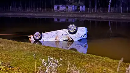 Otomobil sulama kanalına devrildi: 1 ölü, 1 yaralı!