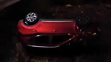 Takla atan otomobilden burnu bile kanamadan çıktı