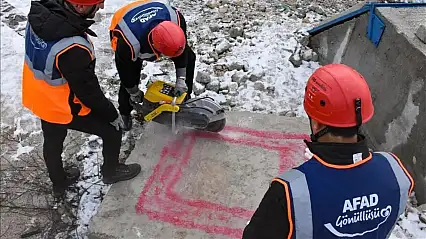 Türkiye'nin eğitimli arama kurtarma kapasitesi 160 bin kişiyi aştı
