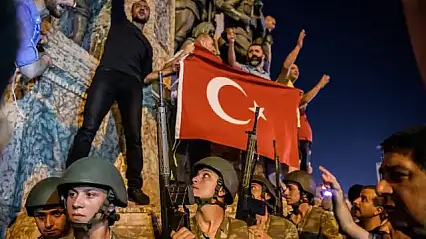 Yeşilçam efsanesi Karakaş, 15 Temmuz gecesini Konya'nın Sesi'ne anlattı: Çok fazla kayıp verdik!