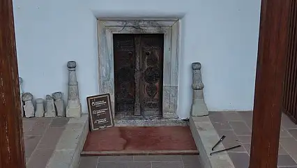 660 yıllık caminin kapısı müzede sergileniyor