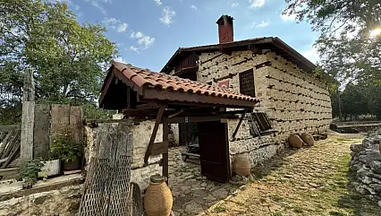 Betonsuz köy turistlerin gözdesi oldu