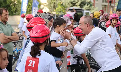 Çocukların bisiklet heyecanı Meram sokaklarını şenlendirdi!