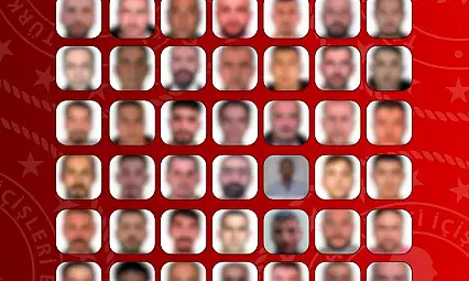 Kırmızı bültenle aranan 60 suçlu Türkiye'ye getirildi