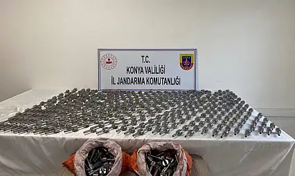Konya'da Araçta 586 Tabanca Namlusu Ele Geçirildi