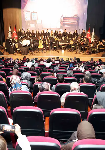 Karatay'da sanat dolu veda! Tam not aldı