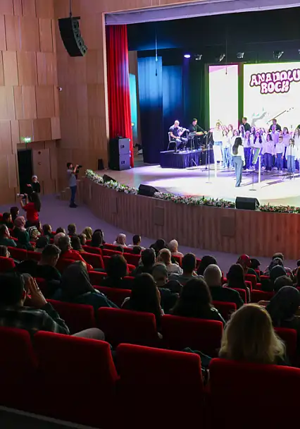 Selçuklu'da minik seslerden unutulmaz Anadolu Rock ziyafeti!