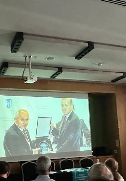 TDED'de Muammer Ulutürk güven tazeledi