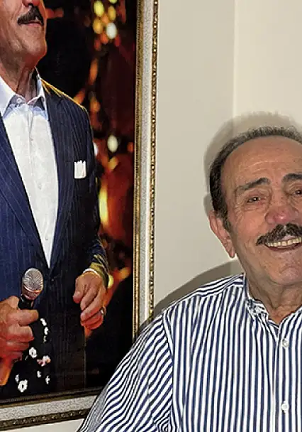 Usta sanatçının yeni rotası: Bu kez meydanlara taşıyor!