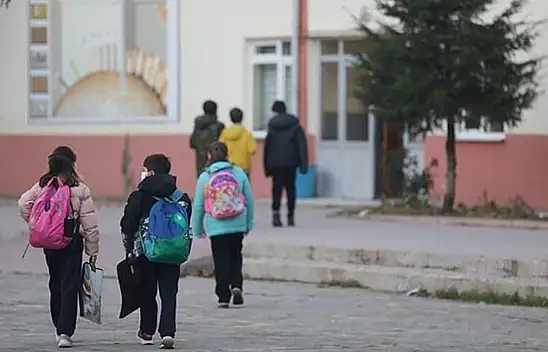 15 tatile kaç gün kaldı? Karneler ne zaman alınacak?