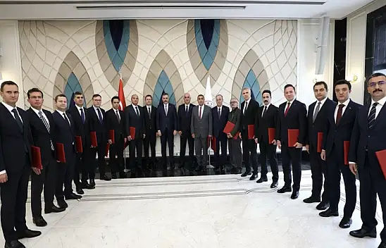 Bakan Çiftçi'den 17 isme başarı belgesi! Listede Konya da var