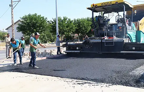 Karatay'da asfalt mesaisi sürüyor: O cadde baştan sona yenileniyor!