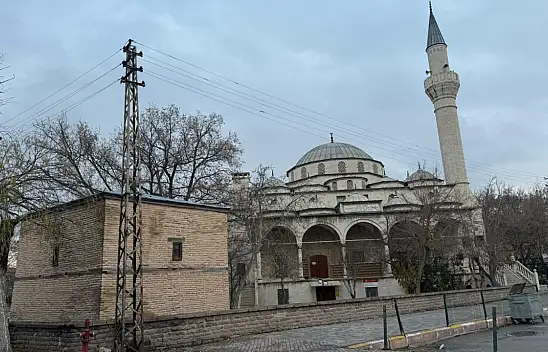 Kedisini Ölünce Bile Yanından Ayırmadı! Konya'daki Türbenin Dünyada Örneği Yok!