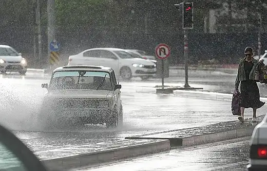 Konya AKOM ve Valilikten sağanak uyarısı: 9 ilçeye saat verildi!