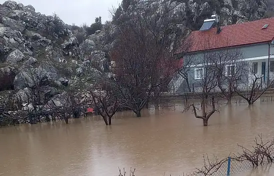 Konya'da araziler sular altında kaldı