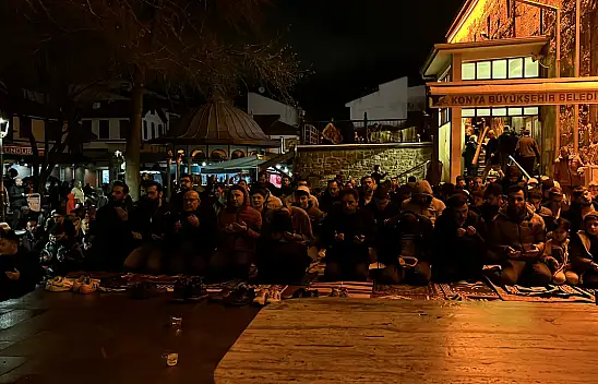 Konya'da Berat Kandili'nde camiler doldu taştı!