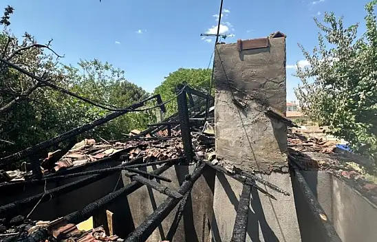 Konya'da çatı yangını korkuttu