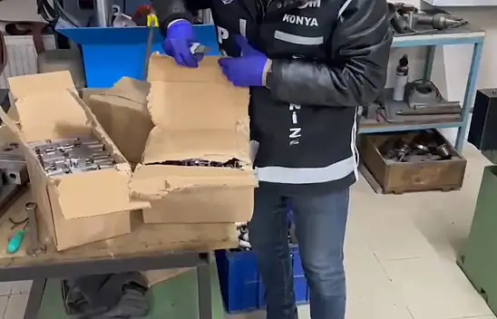 Konya'da dev silah operasyonu: Zuladan cephanelik çıktı! 6 kişi tutuklandı!