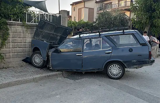 Konya'da ehliyetsiz sürücü trafiği birbirine kattı! Çok sayıda yararlı var