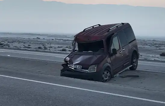 Konya'da hafif ticari araç takla attı: 1 yaralı
