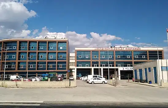 Konya'da hastanede dehşet anları! Görevliyi acımasızca dövdü!