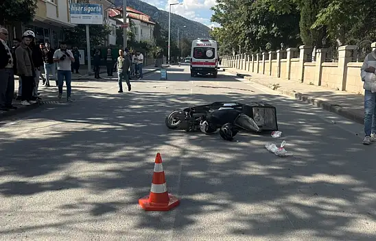 Konya'da iki otomobil ile motosiklet çarpıştı: 1 ölü!