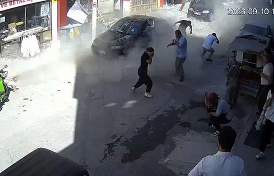Konya'da iş yerinde patlama: Sokaktan geçenler canını zor kurtardı!