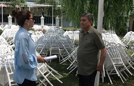 Konya'da iyiliğin sonu 'bamya' vurgunuyla bitti: Barıştırmak için tatile gönderdi, depoyu soydurdu!