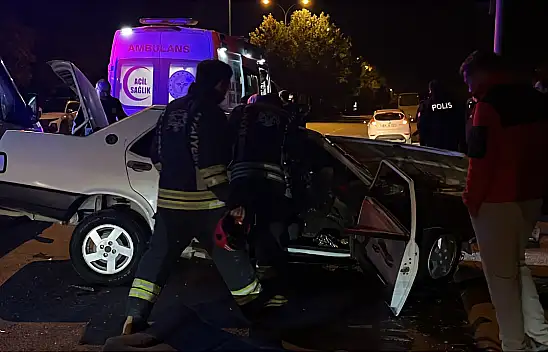 Konya'da kırmızı ışık ihlali kazayla bitti: 5 yaralı!