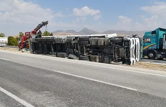 Konya'da korkutan kaza! Sürücü ölümden döndü